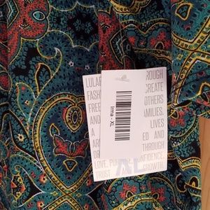 Lularoe XL Irma top